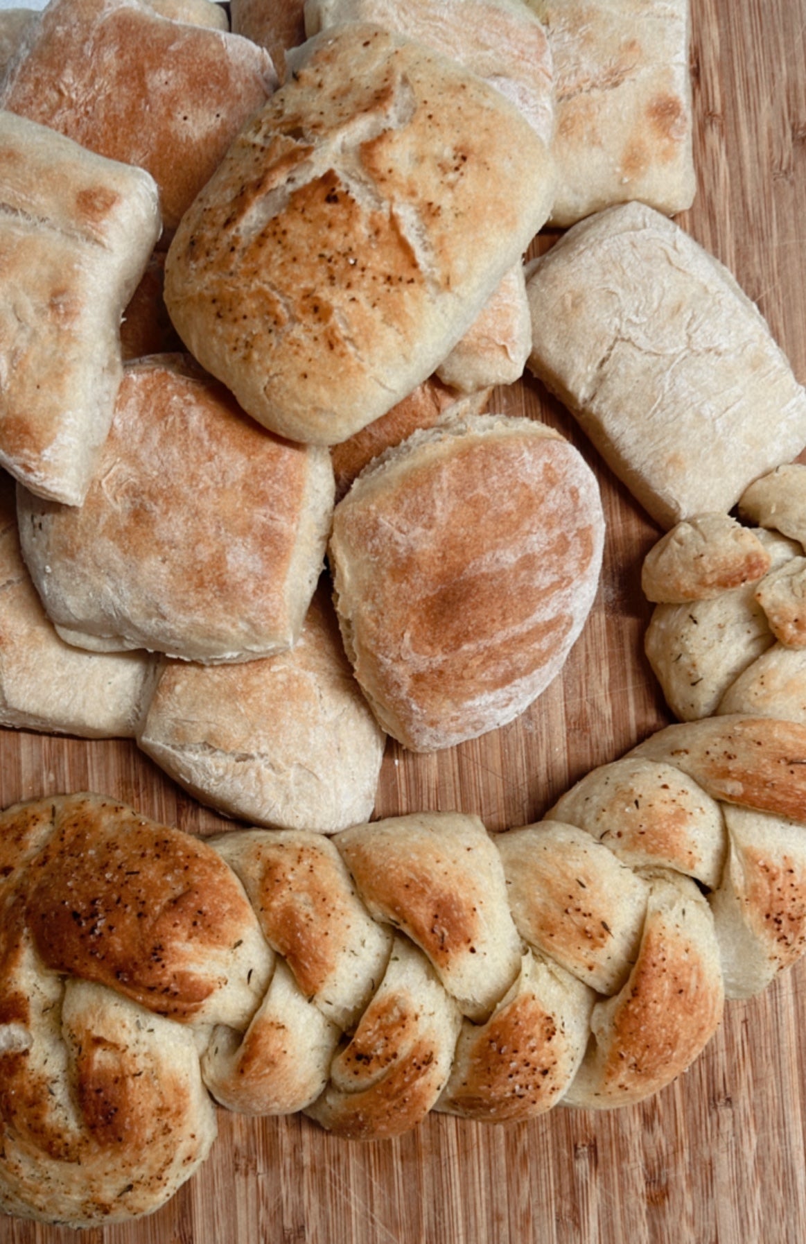 Simple, Versatile Bread – Fresh, Homemade, Delicious! – MINI AND BOO